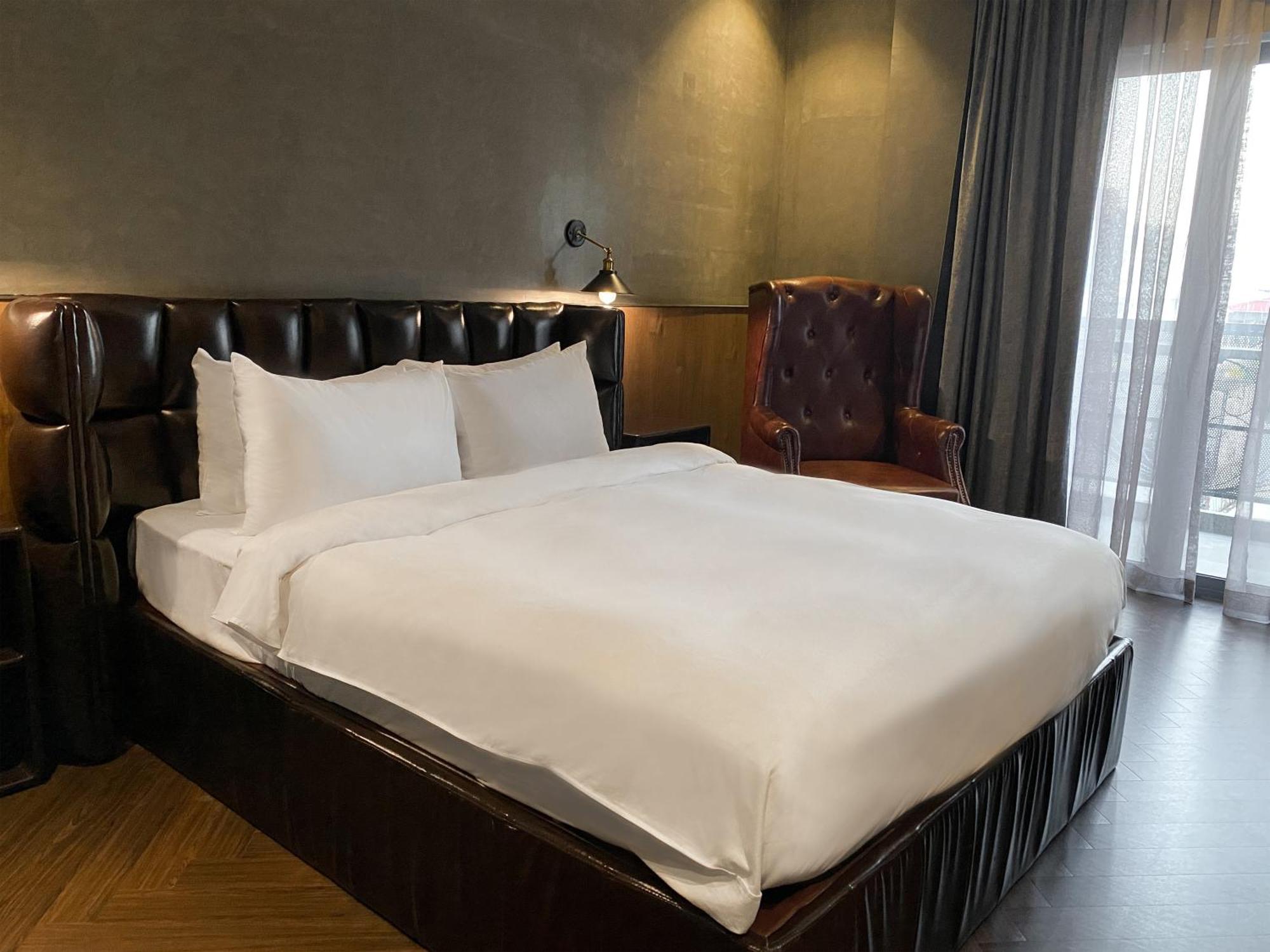 Check Inn Phnom Penh Bkk1 מראה חיצוני תמונה