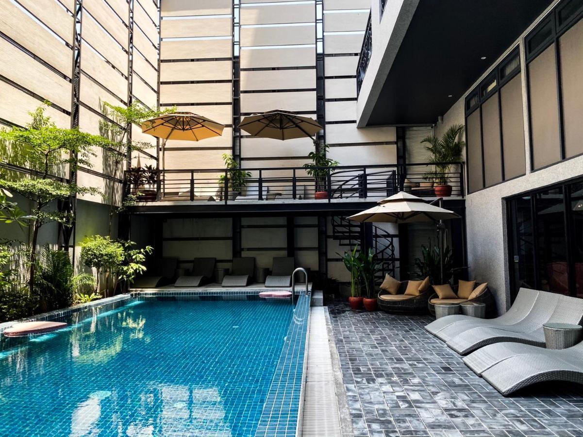 Check Inn Phnom Penh Bkk1 מראה חיצוני תמונה